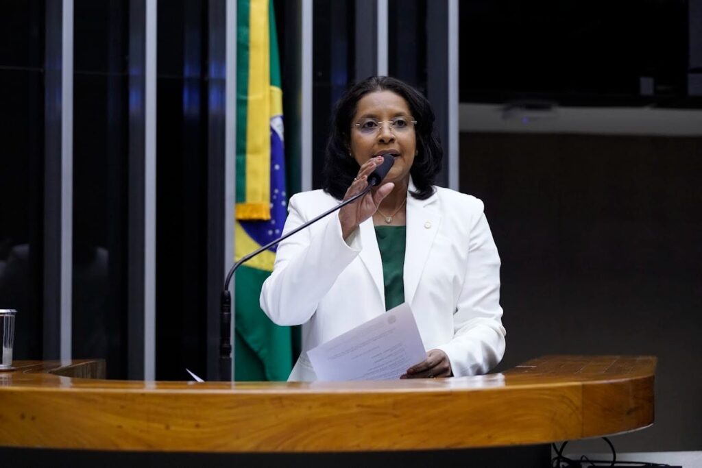 Gisela propõe PL para inibir o endividamento de crianças, adolescentes e incapazes