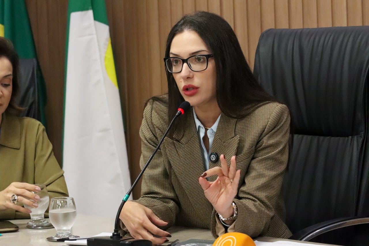 Janaina Riva avalia acionar a Justiça por liberação de emendas parlamentares