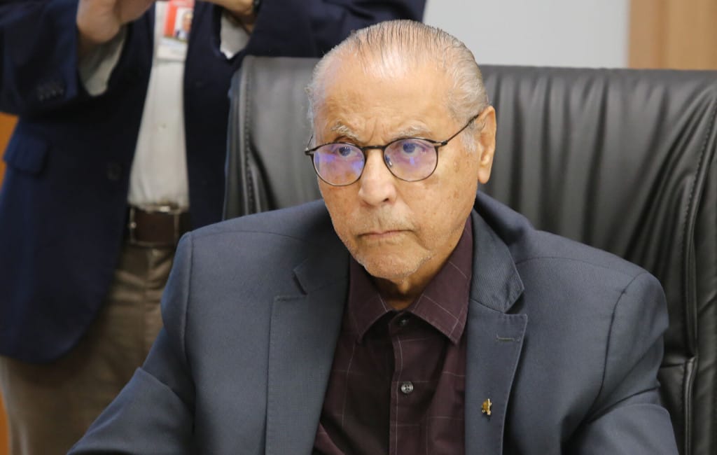 Júlio critica desorganização e ausência de Mendes em reunião do UB: “só conversa fora”