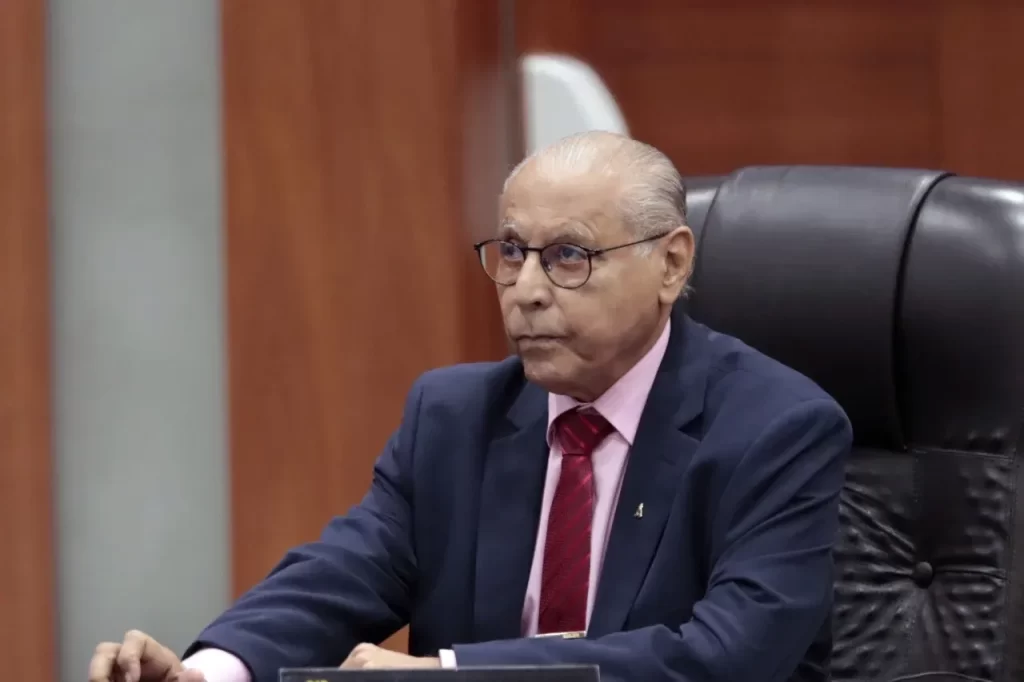 Júlio prevê eleição de até seis deputados estaduais caso Jayme dispute o governo