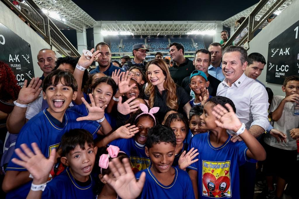 Mato Grosso reúne mais de 17 mil crianças em noite de abertura do Dia do SER Família Criança