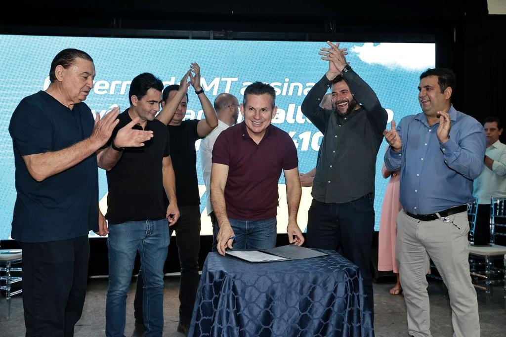 Mauro autoriza liberação de R$ 54 milhões para asfaltar 42 km de rodovia e ampliar aeroporto