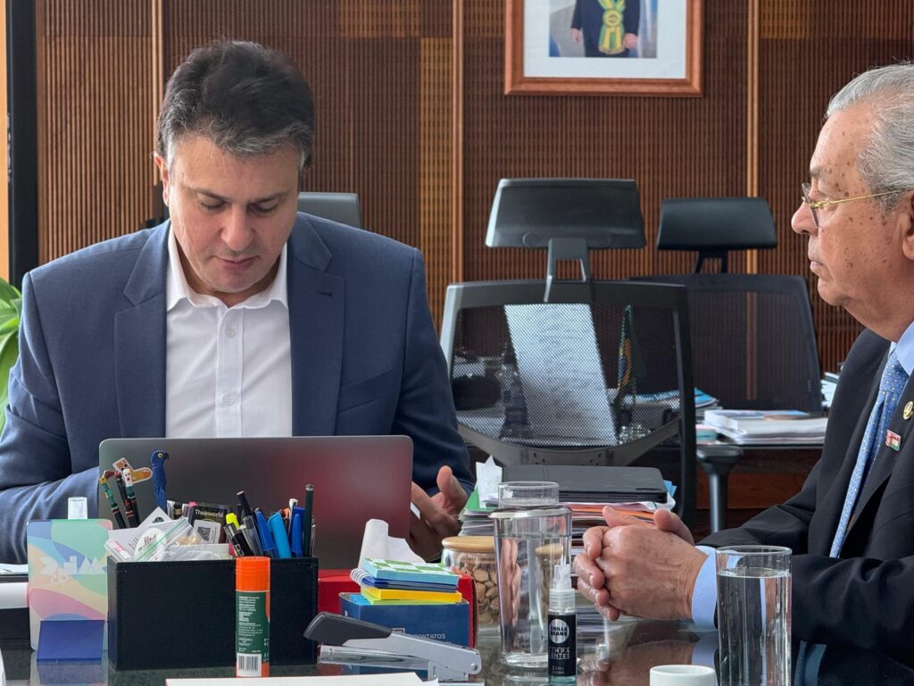 Ministro garante a Jayme Campos cursos de medicina e enfermagem para Mato Grosso