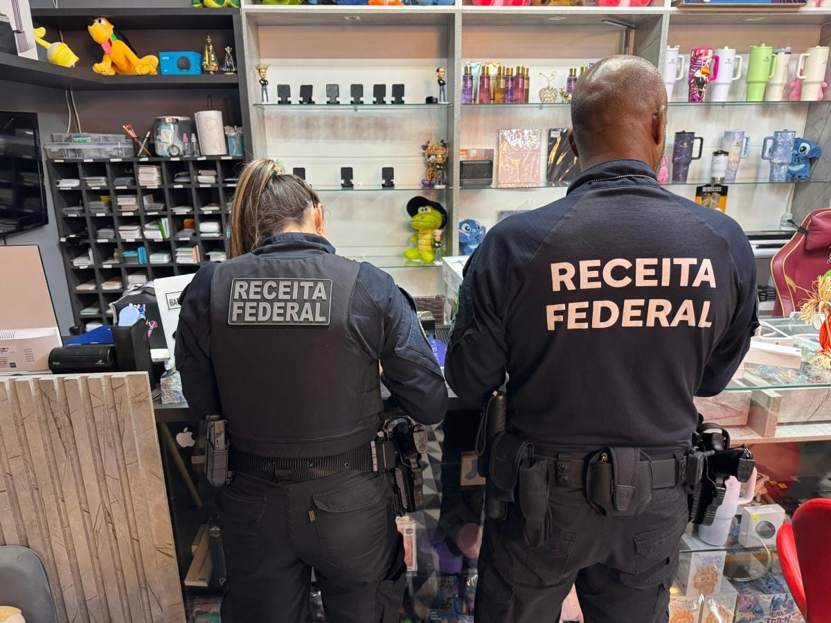 PF e Receita fazem operação para apreender cigarros eletrônicos contrabandeados