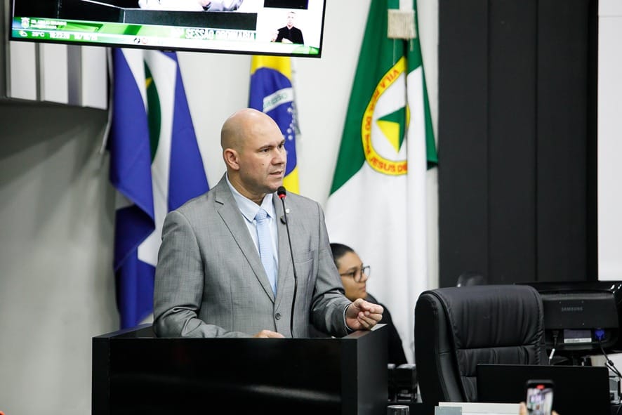 Prefeito buscará financiamento dos Emirados Árabes para construção de seis viadutos em Cuiabá