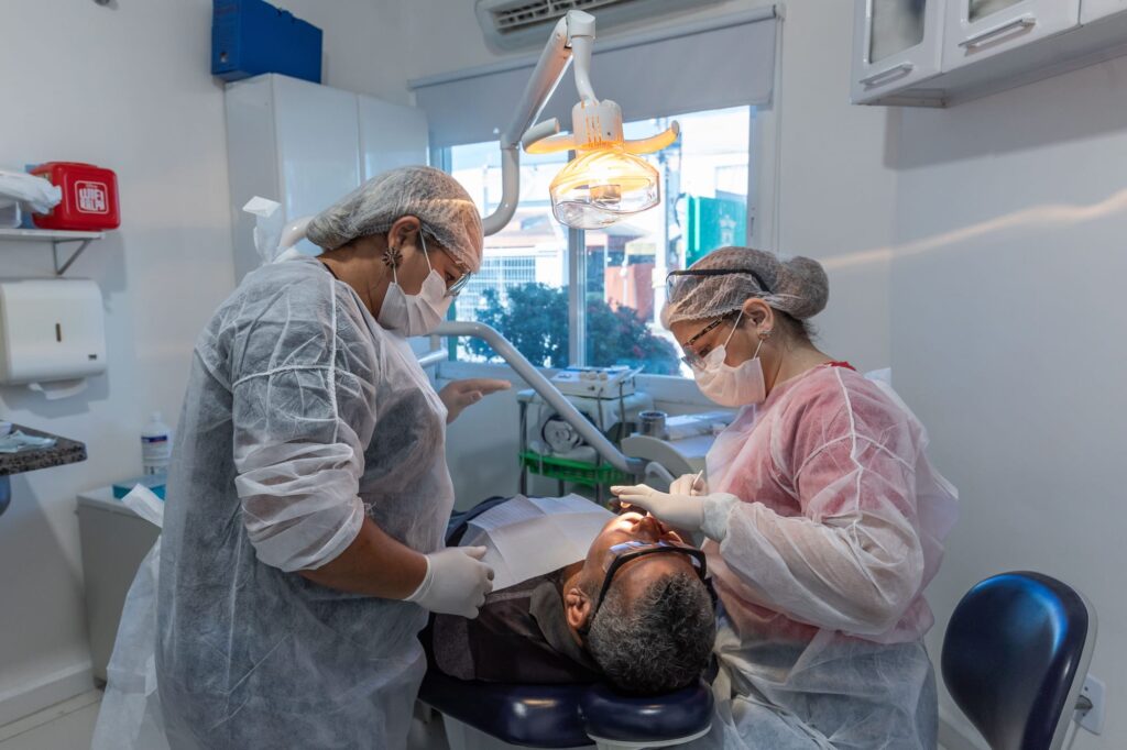 Prefeitura de Cuiabá retoma serviços gratuitos de próteses dentárias