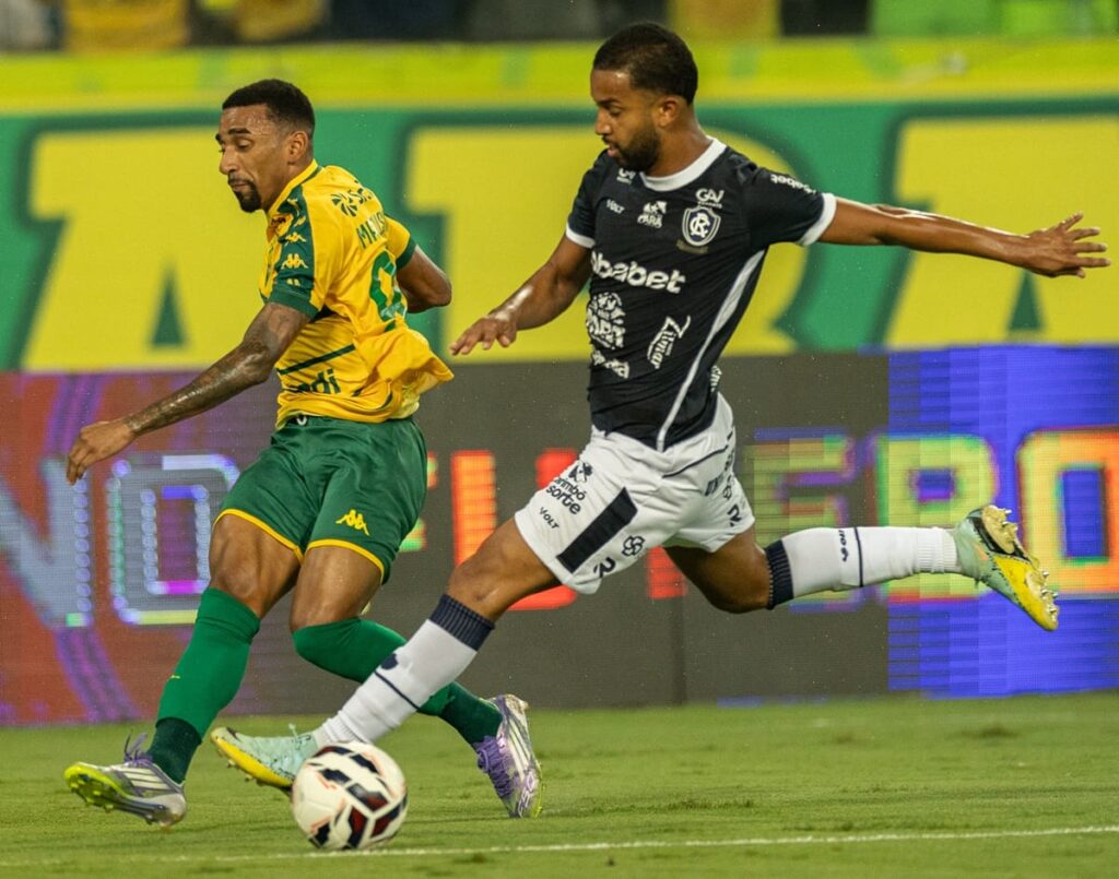 Remo vence o Cuiabá por 3 a 1 na Arena Pantanal e complica sonho do Dourado pelo acesso