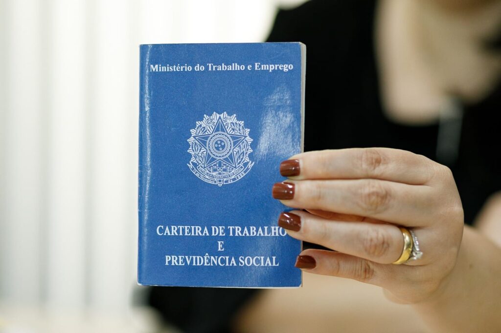 Sine tem 28 vagas para área de vendas e outras 873 oportunidades; confira