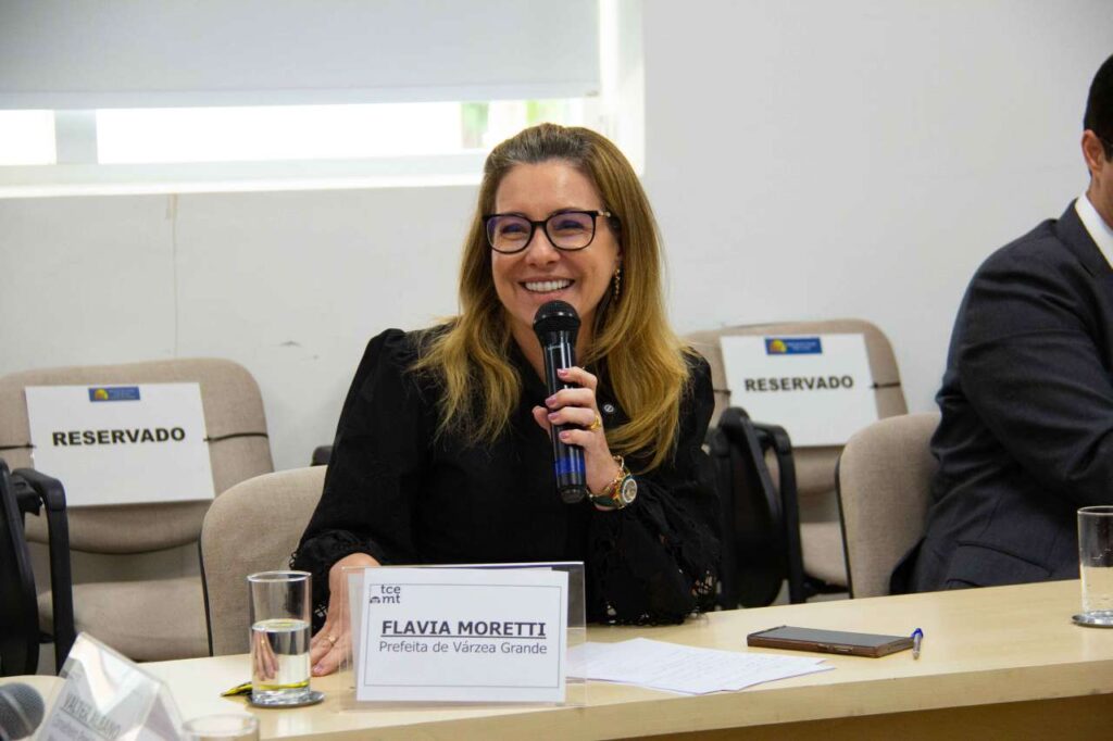 Várzea Grande parcela dívida e empresa garante renovação da frota de ônibus com wifi e câmeras