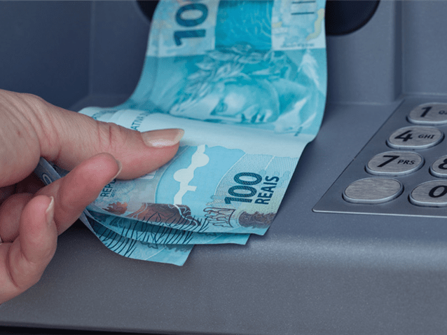 Banco terá que indenizar servidor público que teve salário retido por dívida de financiamento de veículo