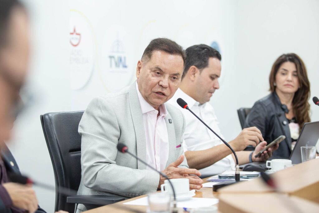 Botelho cobra presença de Gallo na AL e critica Governo por “falta de respeito” em debate da LOA