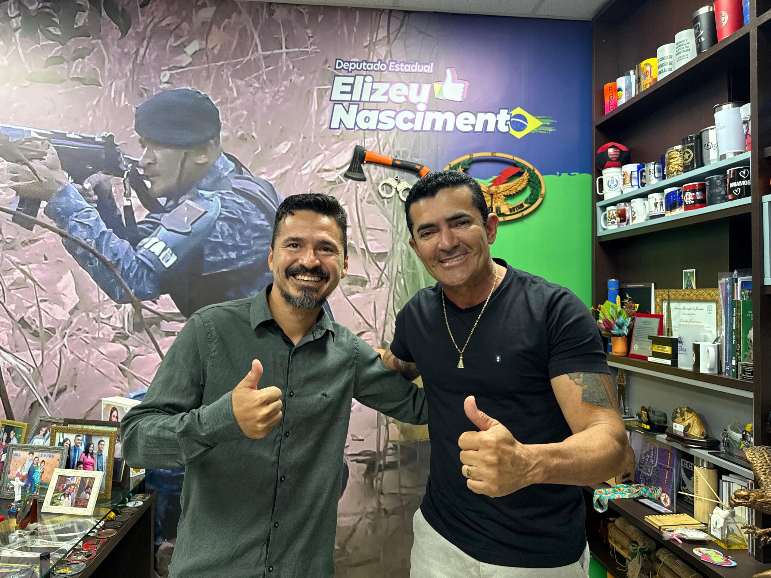 Itanhangá-MT: Vereador Jeferson Santos agradece envio de retroescavadeira e destaca importância do equipamento para o município