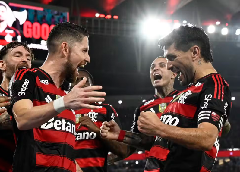 Chances de título do Flamengo disparam a 93% no Brasileirão; Palmeiras tem 6,45%