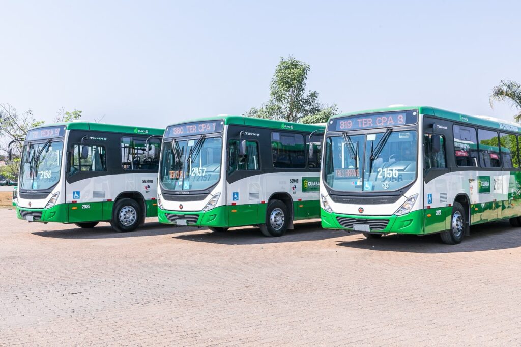 Empresa de ônibus é enquadrada por propaganda irregular de deputado