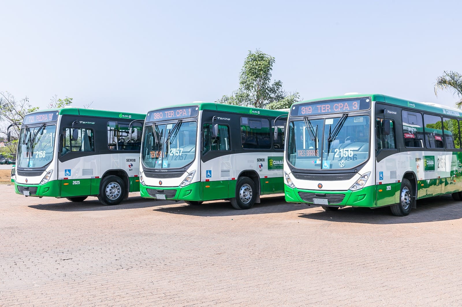 Empresa de ônibus é enquadrada por propaganda irregular de deputado