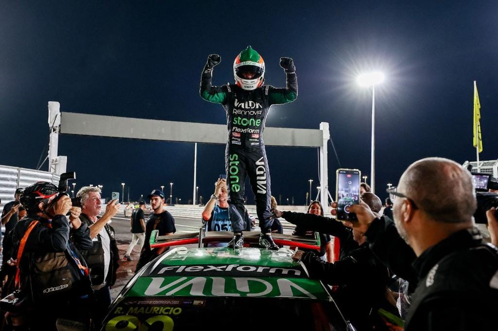 "Já corri 24h em Dubai e não vi essa iluminação nem lá", afirma 1° campeão da Stock Car