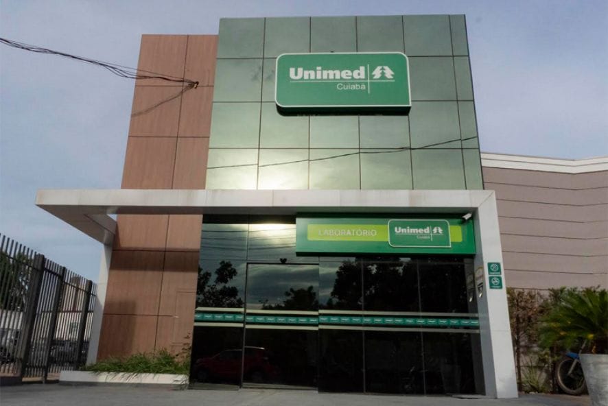 Justiça condena Unimed a custear cirurgia para paciente oncológica e indenizar em R$ 15 mil