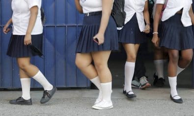 Justiça condena professor que pedia para ver alunas menores de idade trocarem de roupa