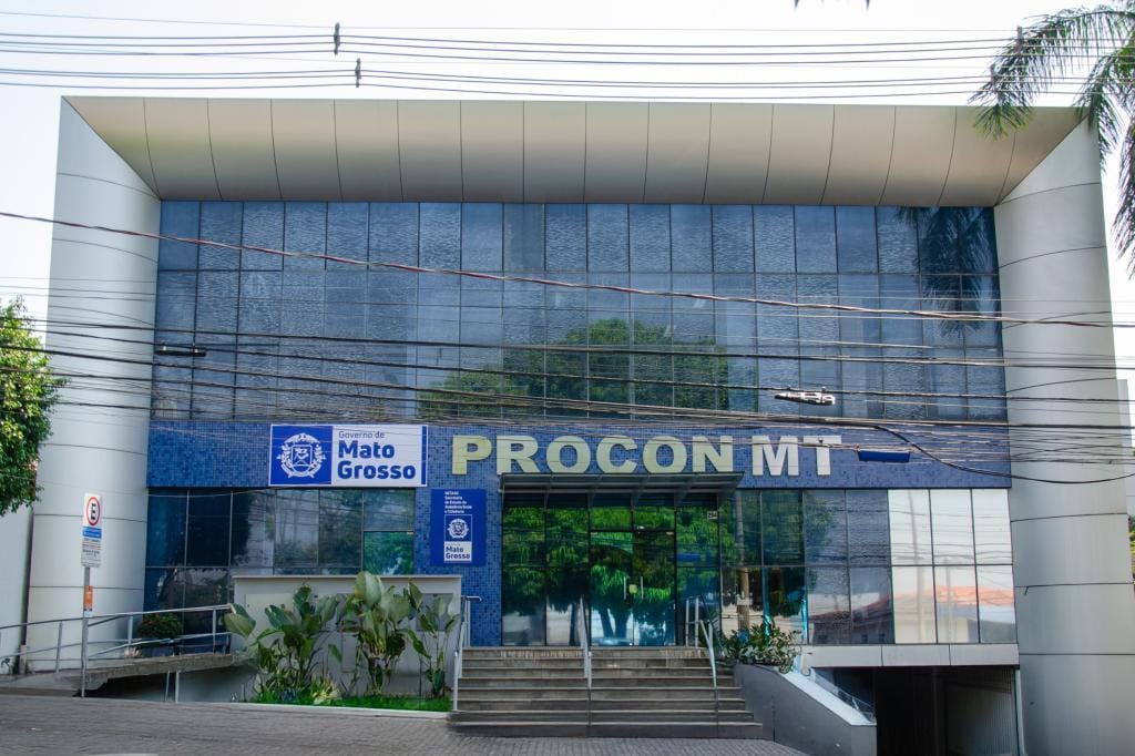 Mauro exonera chefe do Procon e conciliadora assume comando do órgão em Mato Grosso