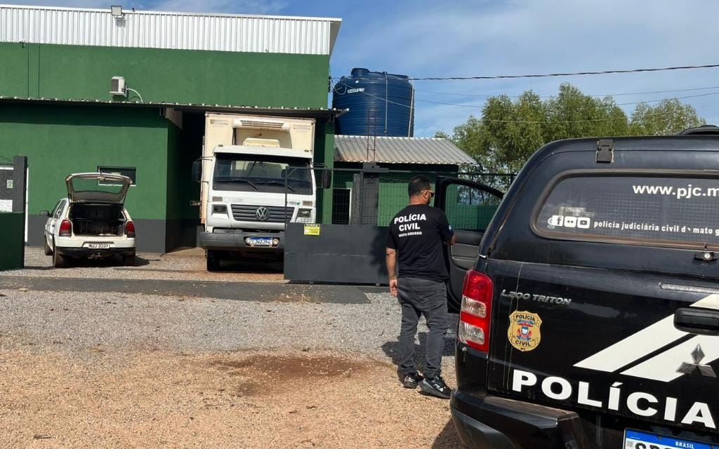 Mercados e abatedouros são alvos de operação por suspeita de venderem carne clandestina