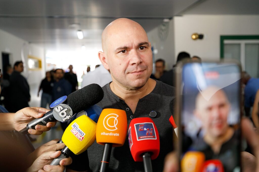 Prefeito vai à Brasília e dialoga com bancada federal sobre emendas e investimentos