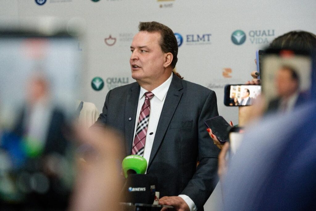 “Se ela decidir, eu vou junto e o grupo acompanha”, diz Max Russi sobre esposa ser vice de Jayme