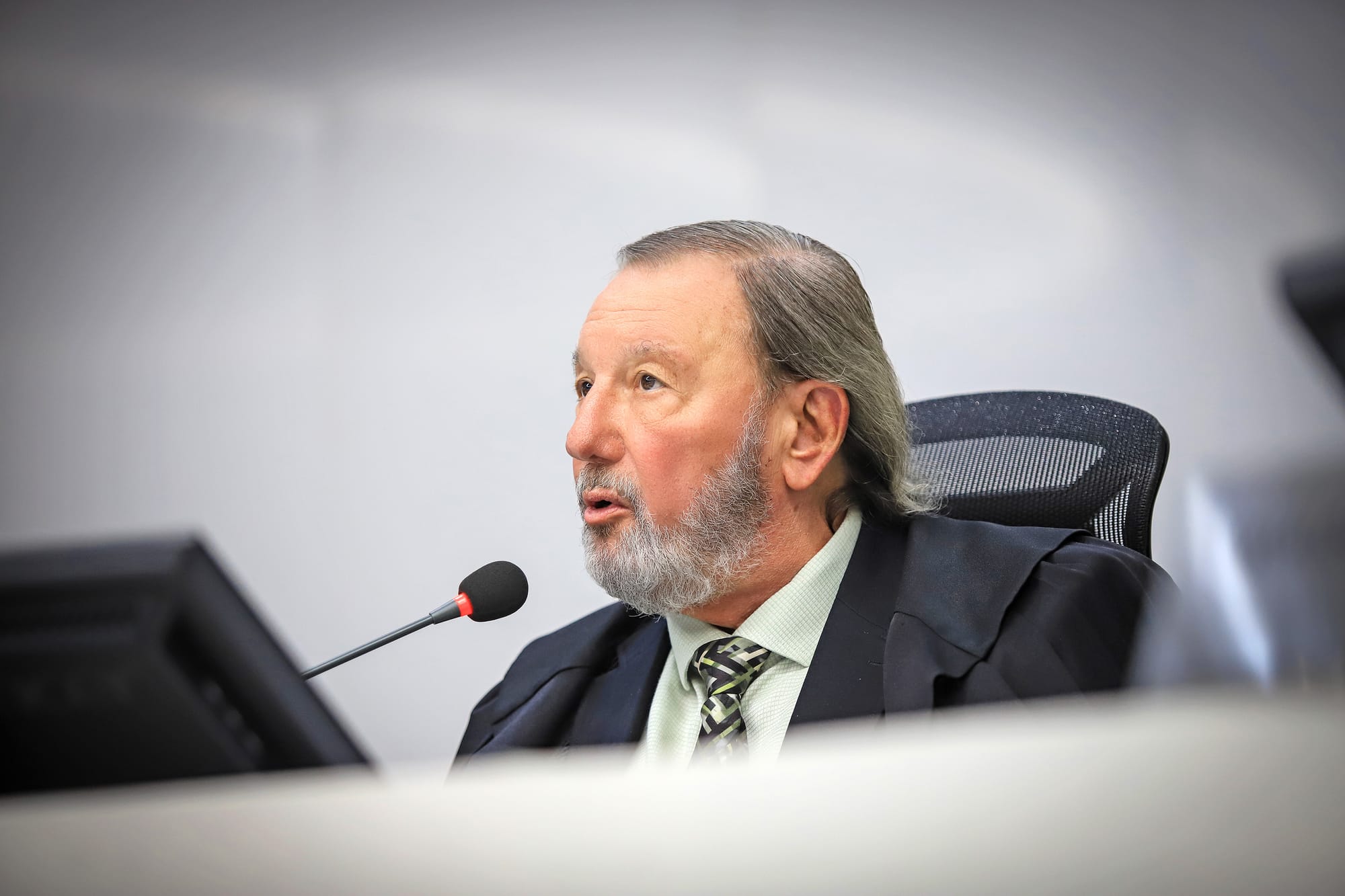 TCE proíbe acúmulo de aposentadoria e pensão por morte em MT após Reforma da Previdência