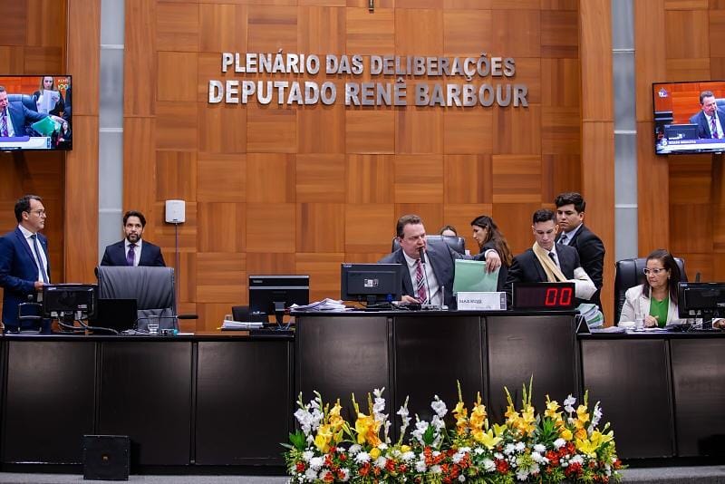 Toffoli suspende trecho da Constituição que garantia emendas de bancada da AL