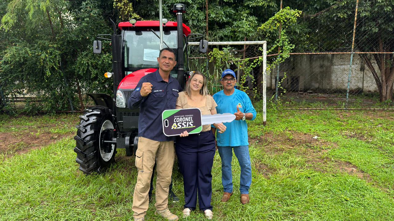Itanhangá-MT: Vice-prefeita de Itanhangá participa de evento estadual e garante trator para o município em agenda em Cuiabá