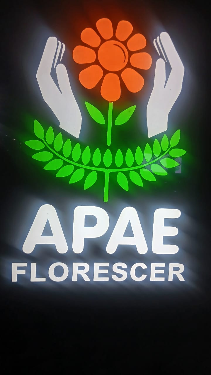 APAE Florescer de Itanhangá proporciona dia de aprendizado e diversão durante visita à Fazenda Cattapan