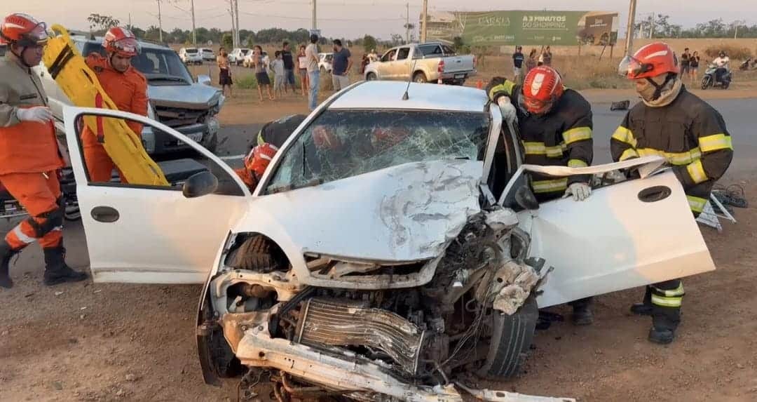 Sinop: colisão entre veículos deixa ao menos 5 feridos em rodovia; adolescente em estado grave