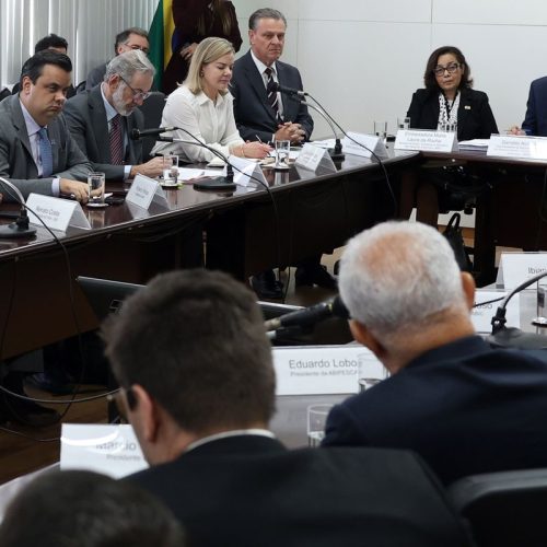 Agronegócio teme perda de safras e apoia negociação do governo com EUA