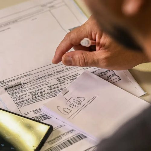 Salário mínimo de R$ 1.621 começa a valer nesta quinta-feira