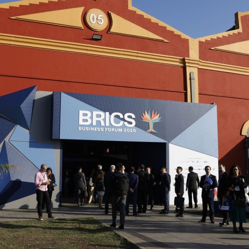 Brics terá declarações de IA, doenças socialmente determinadas e clima