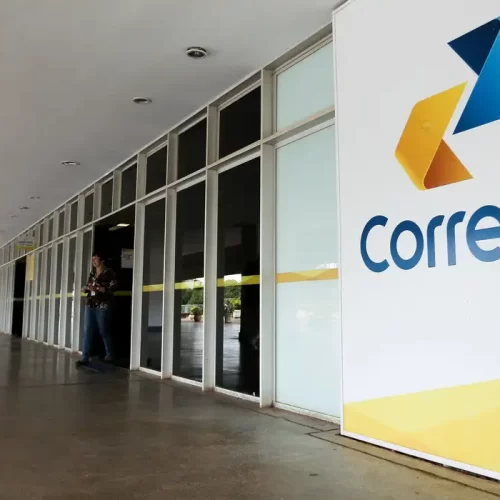 Beneficiários do INSS podem contestar descontos indevidos nos Correios