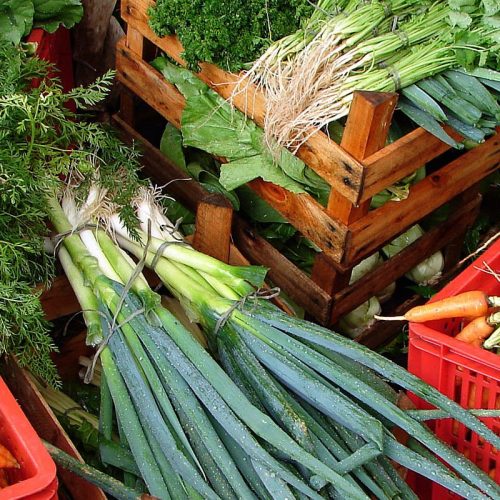 Custo de cesta básica ideal para uma pessoa chega a R$ 432 em abril