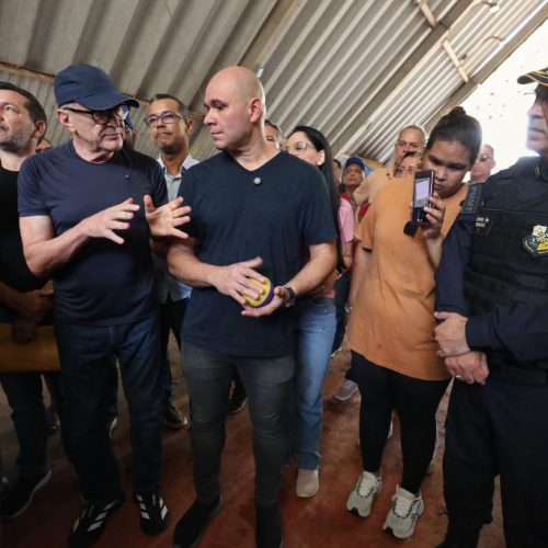 Vice-governador vistoria local que vai receber Ganha Tempo e delegacia no Pedra 90 em Cuiabá