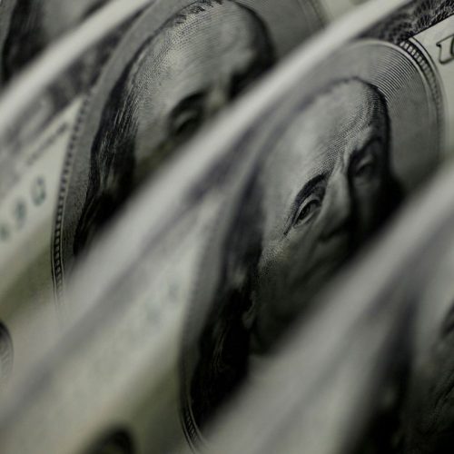 Tesouro capta US$ 2,75 bi no exterior com maior demanda em sete anos