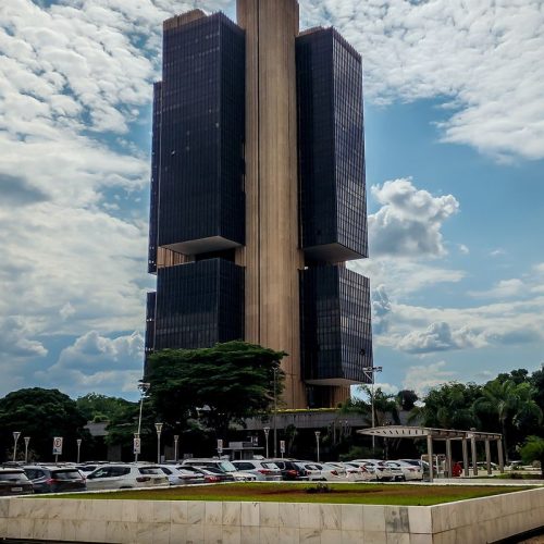 Copom eleva juros básicos da economia para 14,25% ao ano