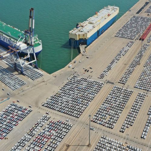Com tarifaço, desafio de exportadores é encontrar novos mercados