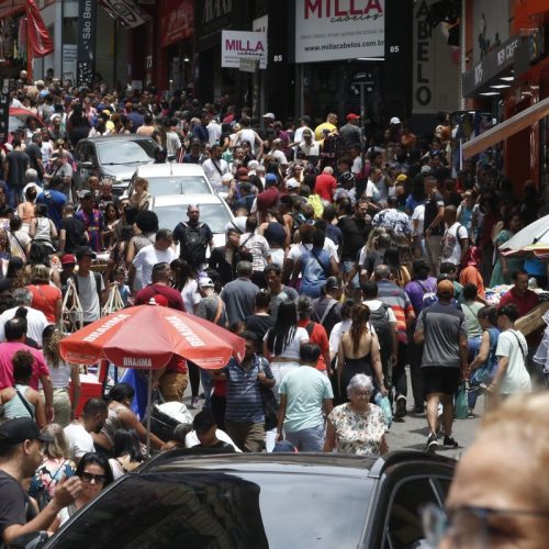 Brasil sobe cinco posições no ranking do IDH e está na 84ª colocação