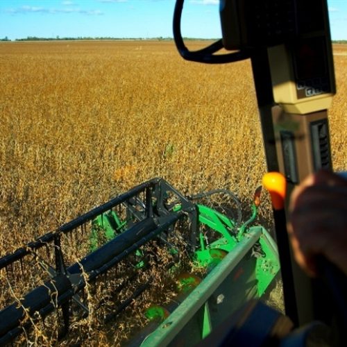 Máquinas agrícolas enfrentam novo desafio tecnológico