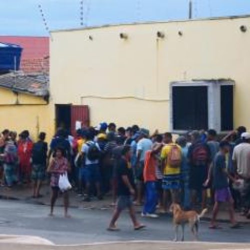 INSEGURANÇA ALIMENTAR PÓS-PANDEMIA: Documentário de estudante mostra ‘fila do ossinho’ anos após repercussão nacional