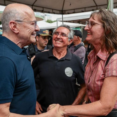 MELHORIAS PARA 5 MIL FAMILIAS:“É uma virada de chave na história da agricultura familiar de Cuiabá”, afirma produtora em entrega de máquinas