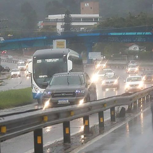 Lote 5 de rodovias do Paraná é leiloado