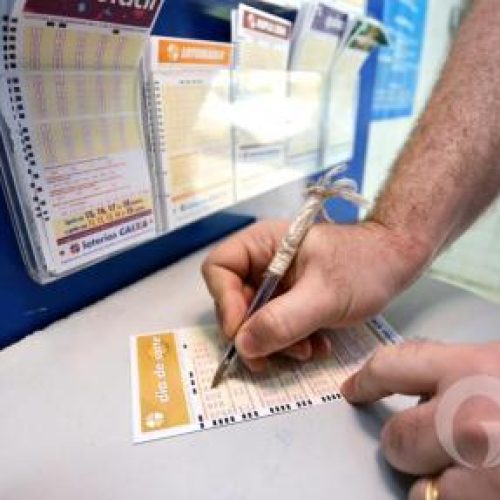 DIA DE SORTE: Apostador joga R$ 2,5 na loteria e ganha R$ 1,1 milhão; veja