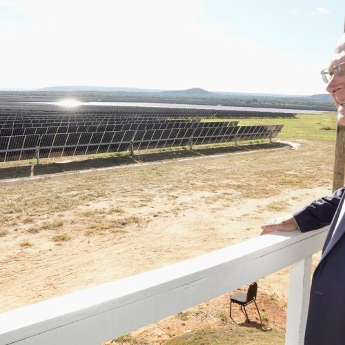 Novo parque solar em Minas Gerais pode abastecer 350 mil habitantes