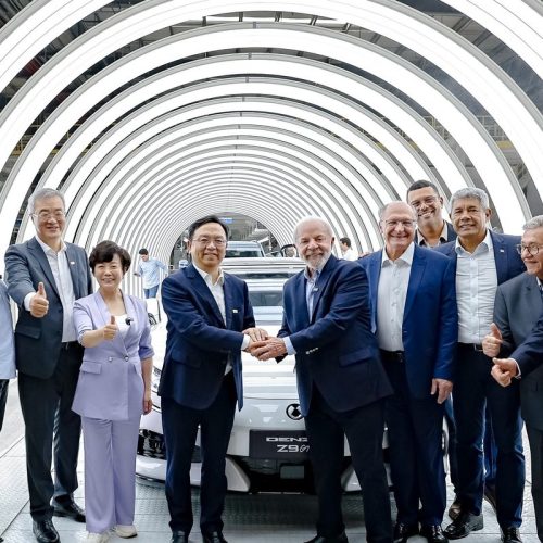 Nova fábrica de carros elétricos mostra confiança no Brasil, diz Lula