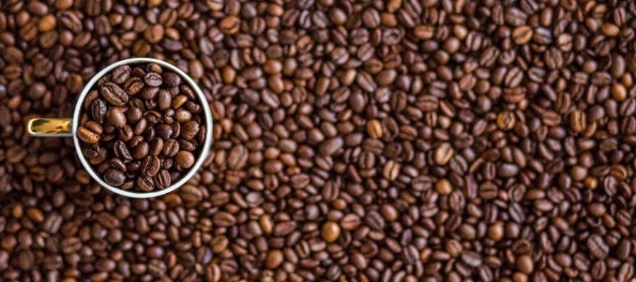 Café arábica avança com aperto físico no mercado