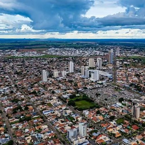 RONDONOPOLIS-MT: Professora é demitida após não ir ao trabalho por 6 anos e terá que devolver R$ 12 mil em Rondonópolis